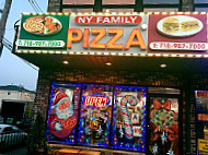 Dongan Hills Pizza outside