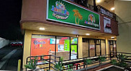 Jamafo Jamaican Food Xpress Encino outside