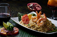 Simply Thai Cuisine food