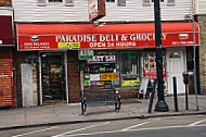 Paradise Deli outside