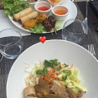 Le Petit Thai food