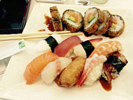 Akiko Sushi food