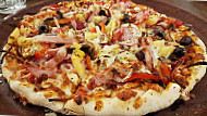 Fannie Bay Super Pizza food