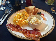 Lafayette Inn food