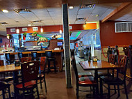 Palatka Buffet inside