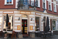 Madhu Indisches Restaurant outside