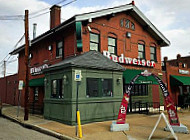 Rigazzi's Restaurant outside