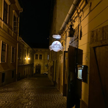 Korhely Étterem Pub Kint