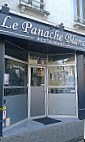 Le Panache Blanc outside