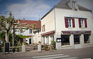 Auberge De La Goutte D Or outside