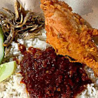 Nasi Lemak Dah Sunik food