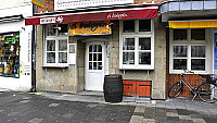 El Bodegón outside