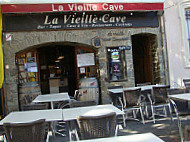 La Vieille Cave inside