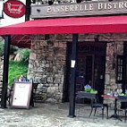 Passerelle Bistro inside