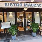 Bistro Mauzac outside