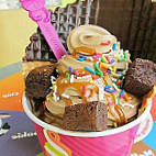 Menchie's Frozen Yogurt food