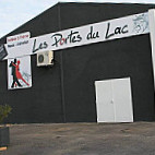 Les Portes Du Lac outside