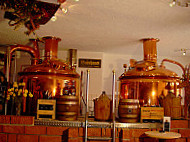 Und Brauhaus Wallhall inside