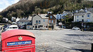 Lyndale Tea Rooms outside