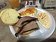 Uncle Jarrol's Pub-b-que food