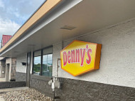 Denny's outside