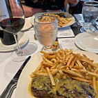 L'entrecote Saint-Jean food