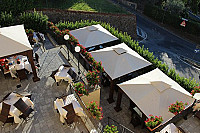 La Terrasse outside