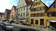 Hotel Restaurant Piazza outside