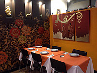 Harbourview Thai Unanderra inside