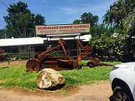 Emerald Springs Roadhouse food