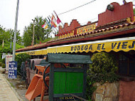 Bodega El Viejo Galeón outside