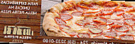 Nella Pietra Pizza food