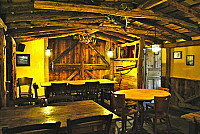 La Grange inside