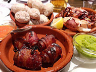 Tapas y Mas food