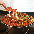 Round Table Pizza food