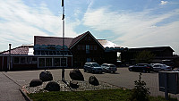 Grubes Fischerhutte outside