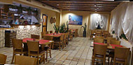 Ellinikon Griechische Taverne inside