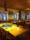 Gasthaus Heimgarten Da Maria inside