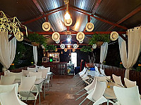 El Rancho inside