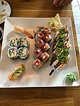 Gen Sushi inside