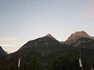 Pizzeria La Vita E Bella Scuol food