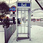 Montreal Hot Dog Station outside