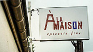 A La Maison inside