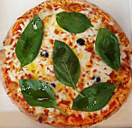 La Pizza Riv' food