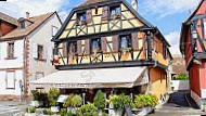 La Petite Auberge outside