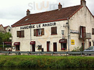 Auberge Du Manoir outside