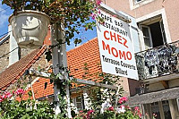 Chez Momo inside