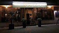 Gotenklause outside