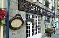 Creperie La Chaumine inside