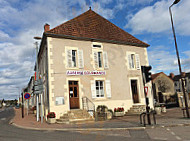 Auberge Gourmande outside